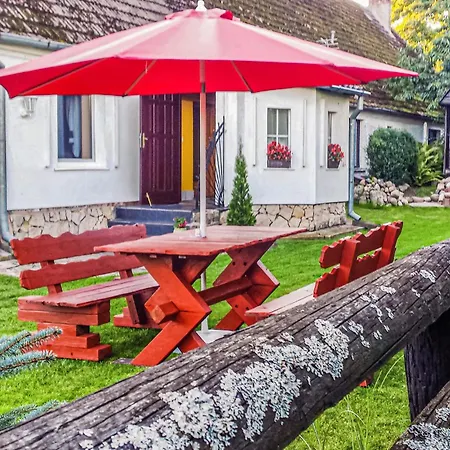 Daire Beautiful Apartment In Retowo 4 With Kitchen Gardna Wielka