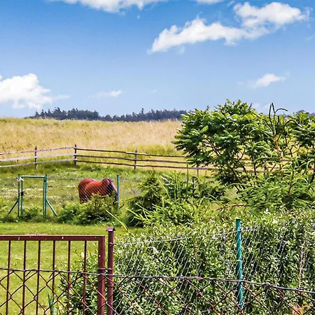 1 Bedroom Awesome In Retowo 4 * Gardna Wielka