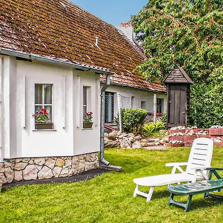 Beautiful Apartment In Retowo 4 With Kitchen Apartment Gardna Wielka