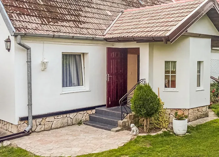 1 Bedroom Awesome In Retowo 4 *